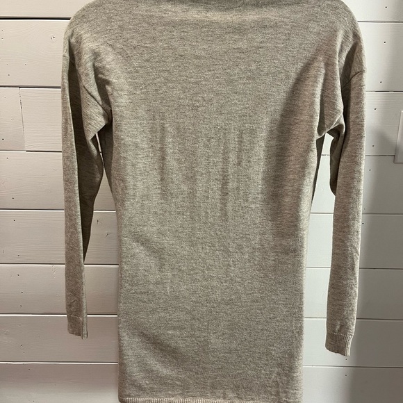 🤎H2 HOLT RENFREW Beige Cross-Over Sweater – Size L - Picture 7 of 10